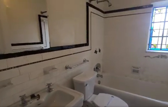 1 bed, 1 bath, 1 sqft, $975, Unit PRI - 308