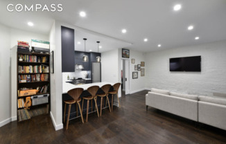 124 THOMPSON ST