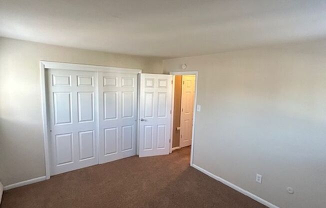 1 bed, 1 bath, 550 sqft, $1,220, Unit F09