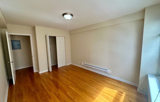 1 bed, 1 bath, 700 sqft, $1,950, Unit 418-1502