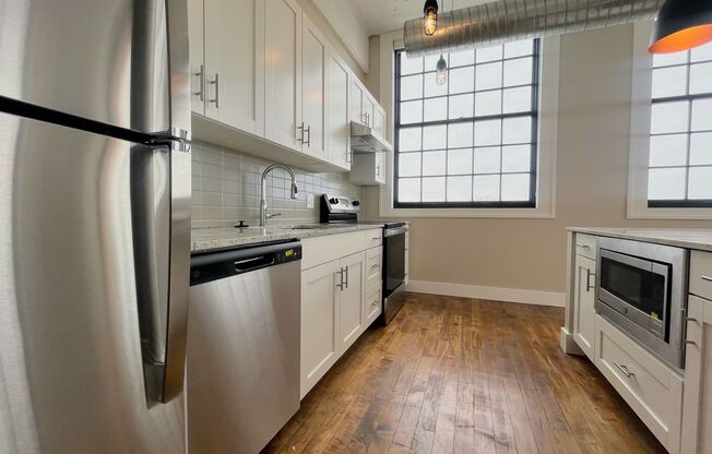 1 bed, 1 bath, 789 sqft, $1,850, Unit UNIT 416