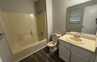 3 beds, 2 baths, $1,100