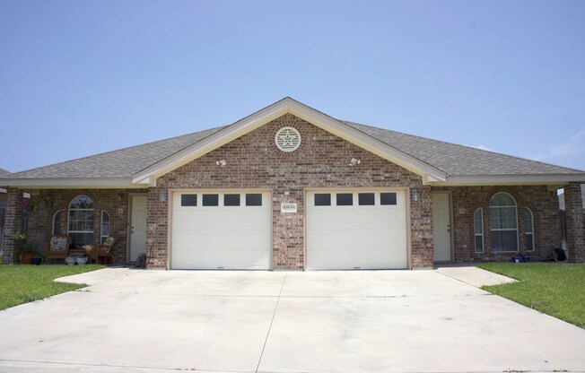 Spacious 3-Bedroom Duplex Near Clear Creek Gate – Fenced Yard, Garage, Upgrades Coming!