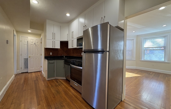 4 beds, 2 baths, 1,200 sqft, $6,000, Unit 202