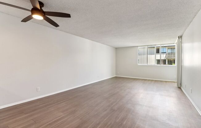 1 bed, 1 bath, 700 sqft, $2,148, Unit 4240.204
