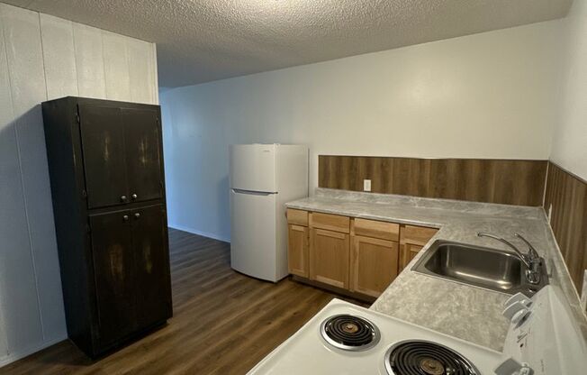 1 bed, 1 bath, $700, Unit Apt. 6