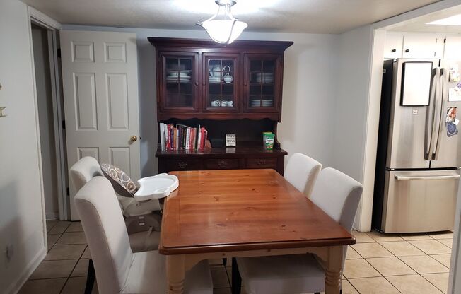 Great Location!  One block from bus line and close proximity to Tucson Mall!