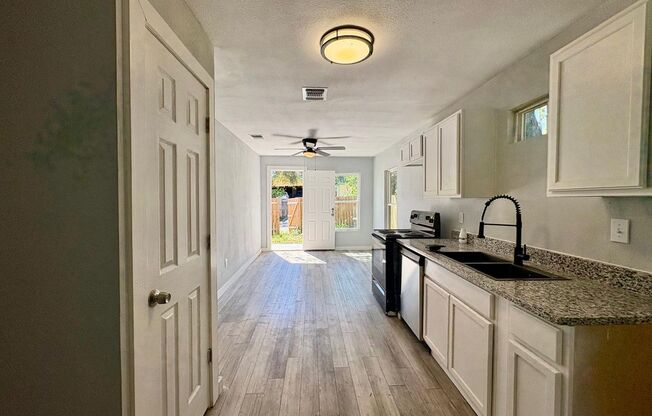 Fall Special: Remodeled 3/2 Home for Just $1,099!