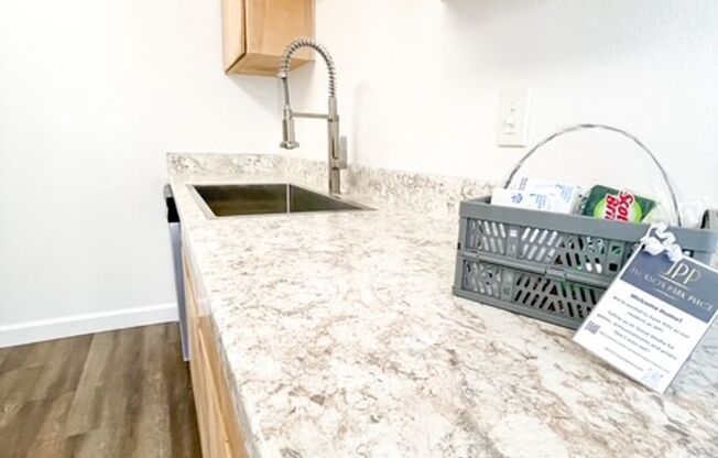 2 beds, 2 baths, 1,016 sqft, $1,840, Unit 1690-110