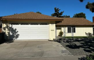 Charming Lake Forest Single Story Home -  Available Now!