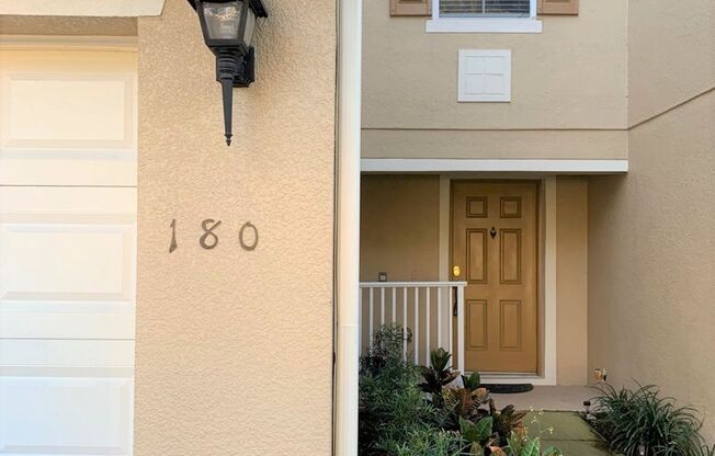 Gated 3/2.5 Townhouse with Garage in Altamonte Springs!