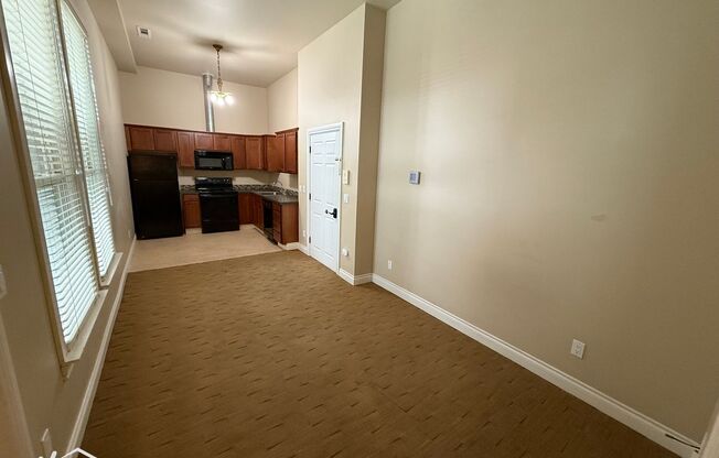 1 bed, 1 bath, 450 sqft, $850, Unit 206