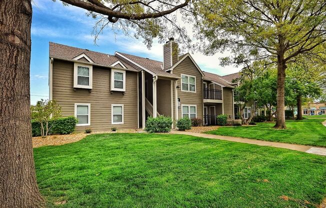 2 beds, 2 baths, 952 sqft, $1,595, Unit #1210