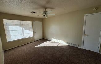 3 beds, 1.5 baths, $1,095