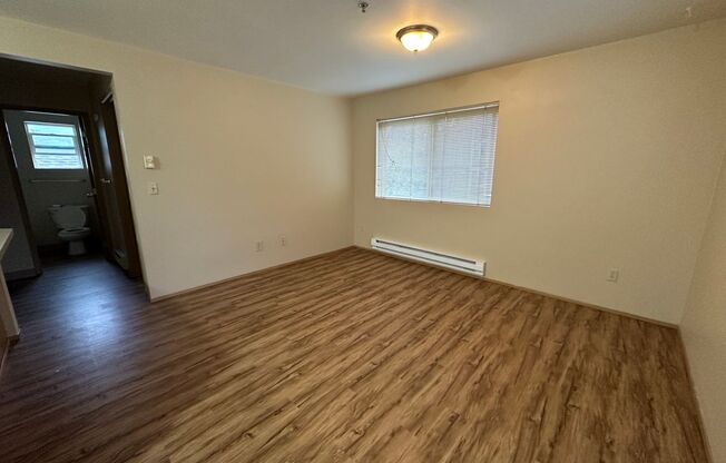 2 beds, 1 bath, 650 sqft, $1,695, Unit 3