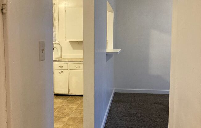 2 beds, 1 bath, $750