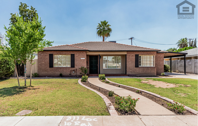3Bed/3Bath House at Thomas/7th Ave! Ready for Immediate Move-In! -- NO HOA! FULLY REMODELED!