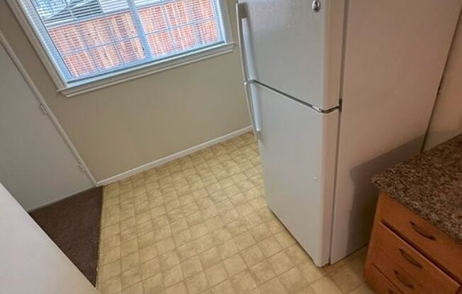 Ronda St APTS