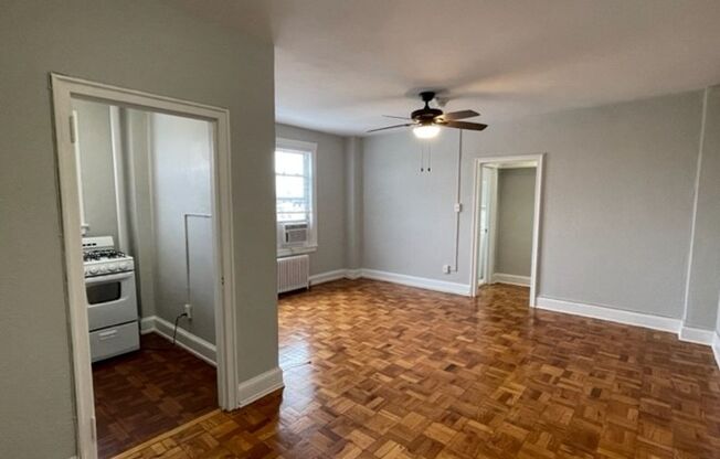 Studio, 1 bath, 340 sqft, $1,771, Unit 505