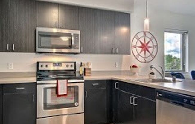 1 bed, 1 bath, 722 sqft, $1,800, Unit 212