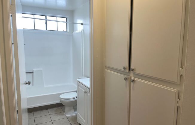 1 bed, 1 bath, 600 sqft, $1,695, Unit 0010