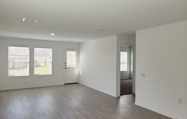 Beautiful 4-bedroom, 2 bathroom minutes from Texas A&M SA!