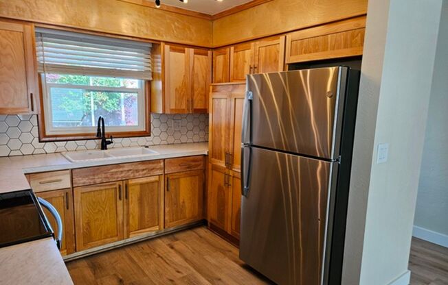 3Bd/1Ba Single Story Home - For viewing!