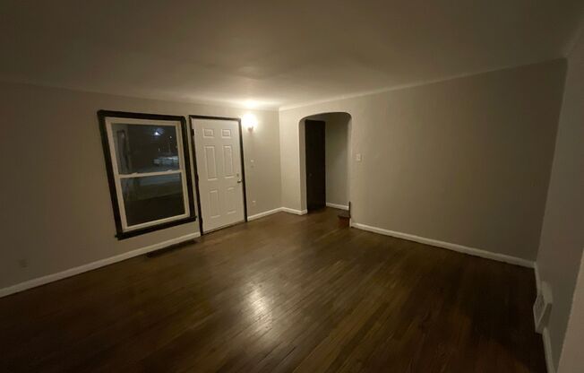 3 beds, 1 bath, $1,250, Unit 12612