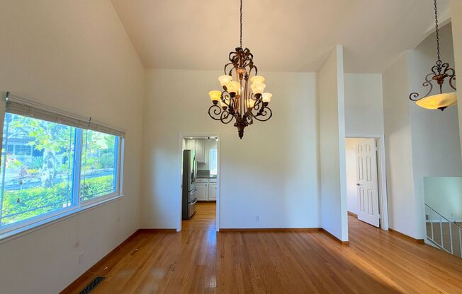 3 beds, 2.5 baths, $6,895