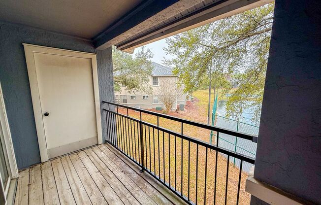 2 beds, 2 baths, $1,400, Unit Unit 924