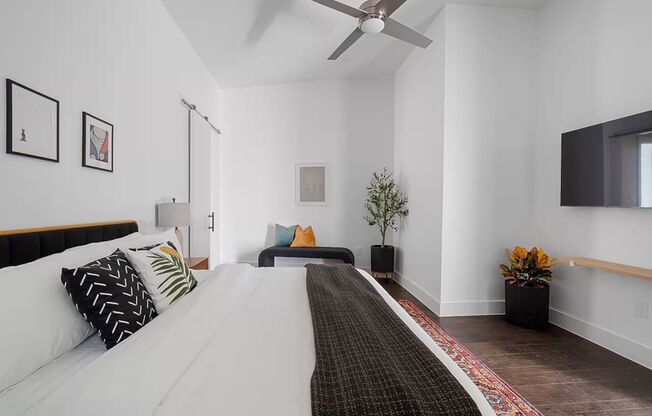 1 bed, 1 bath, $1,749, Unit 512