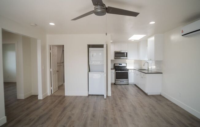 2 beds, 2 baths, 850 sqft, $2,800, Unit 102