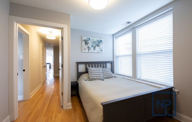 3 beds, 2 baths, 1,200 sqft, $4,495, Unit 911 - 3N