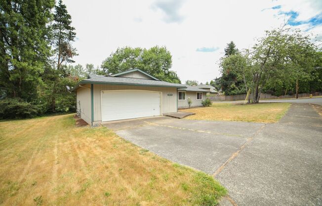 Three Bedroom Ranch in Can't Beat West Linn Location