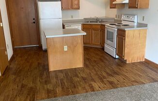 1 bed, 1 bath, 641 sqft, $915, Unit 216