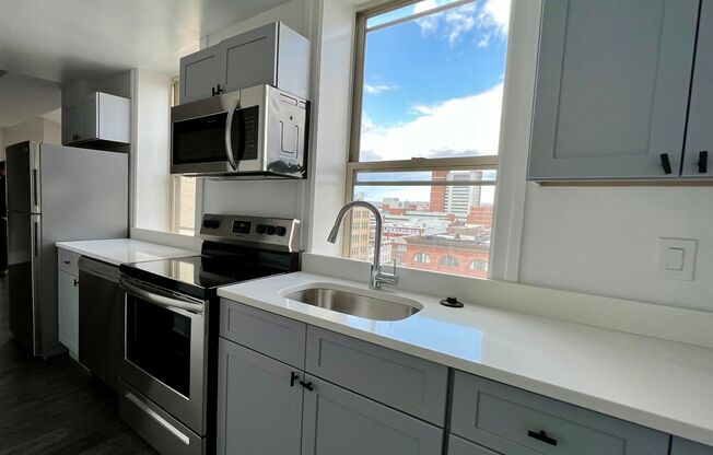 1 bed, 1 bath, 555 sqft, $1,500, Unit 305