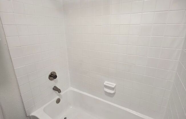 2 beds, 2 baths, 967 sqft, $1,299, Unit 614