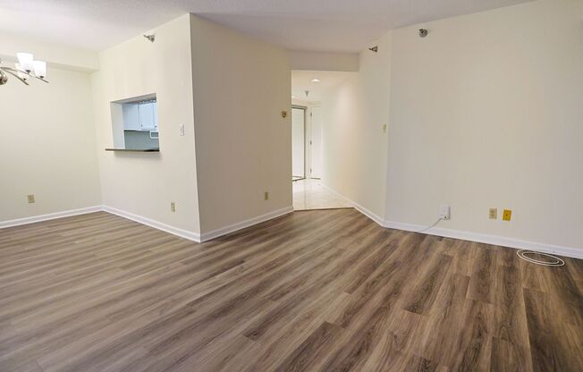 Welcome to your centrally located place to call home in Clarendon!