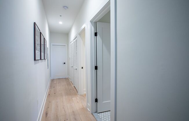 Lovely 1 BR & 1 Den/2 BA Condo in Trinidad!