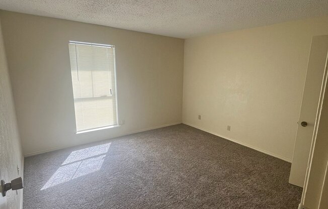2225 MADISON DR