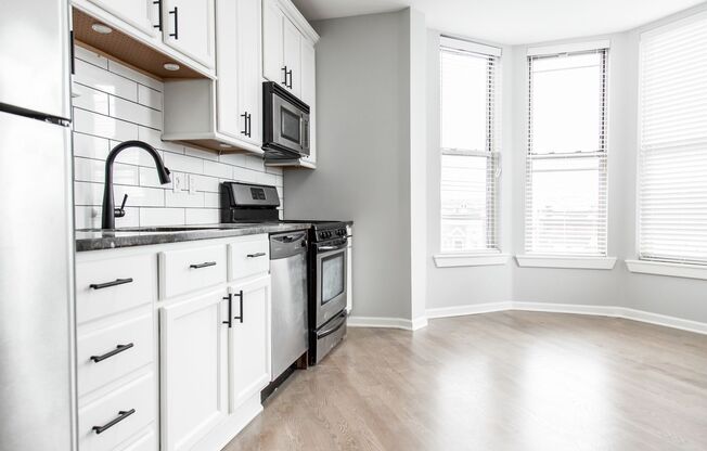 1 bed, 1 bath, 600 sqft, $2,045, Unit 3266 - 2G