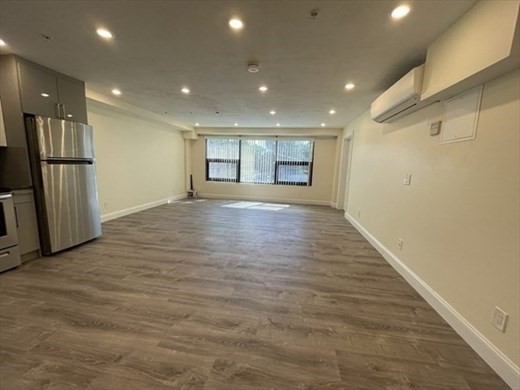 Studio, 1 bath, 500 sqft, $3,100, Unit 204