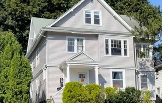 929 Pleasant Street, #3