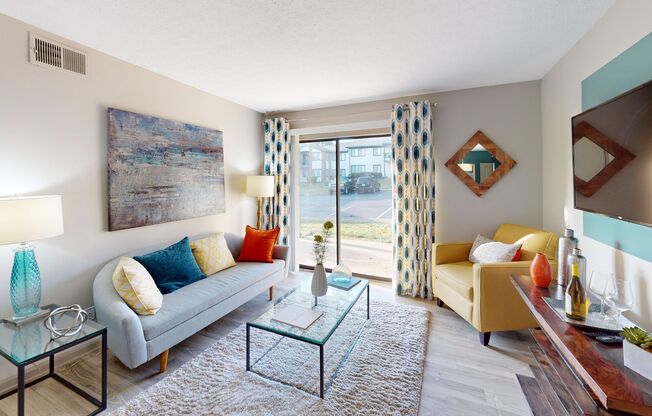 2 beds, 2 baths, 910 sqft, $1,405, Unit 313