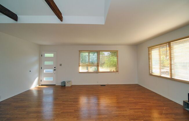 Fantastic Remodeled 3 Bedroom/2 Bath Mid-Century Home In Desirable Woodstock