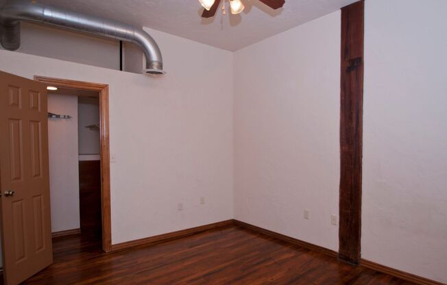 2 beds, 1 bath, 1,000 sqft, $1,200, Unit SW 103