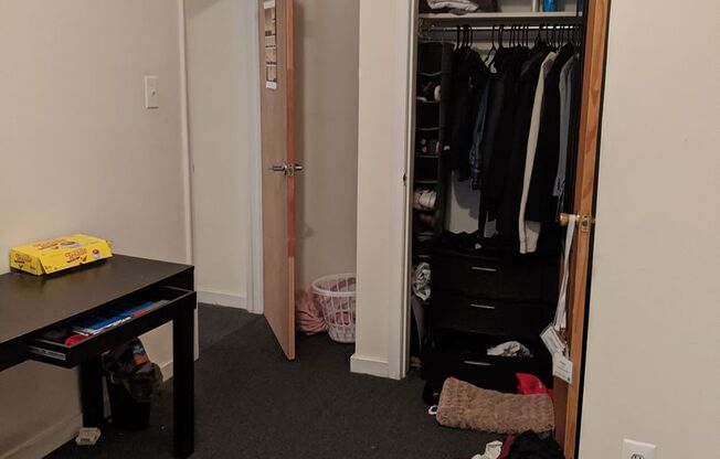 2 beds, 1 bath, 558 sqft, $1,340, Unit 2-E