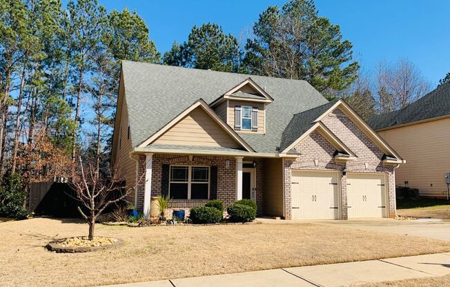 WOW! Prime Coweta location! Close to everything! Hardwood flooring, 2 car garage, kitchen w/island, arched entries, must see!