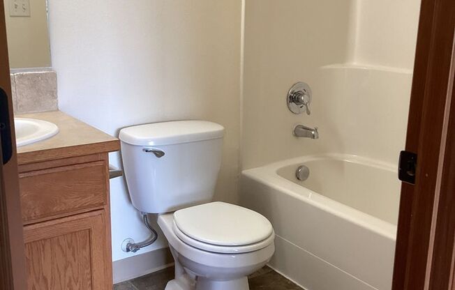3 beds, 2 baths, 1,482 sqft, $1,795, Unit 25-12305
