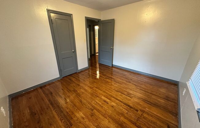 3 beds, 1 bath, $1,025